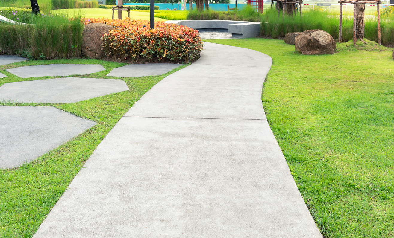 Walkway concrete installation in Jacksonville